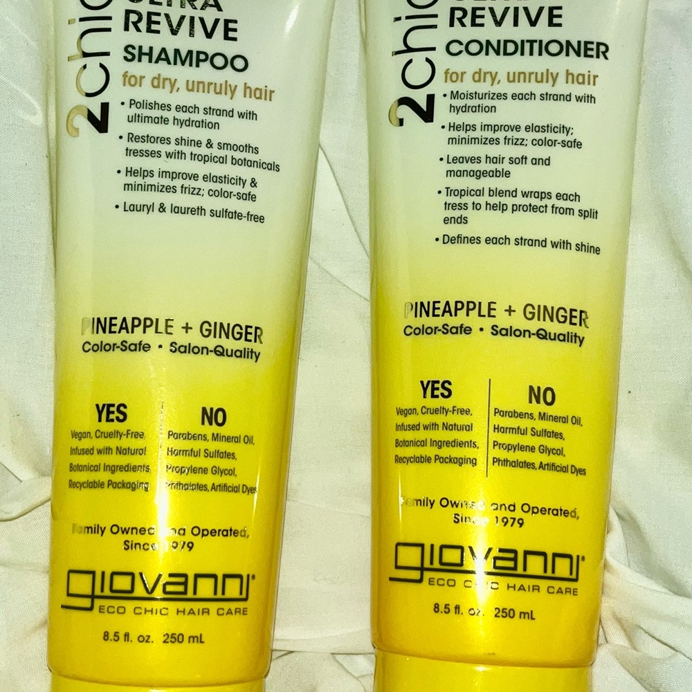 Giovanni 2chic Ultra-Revive Shampoo & Conditioner Set — Pineapple + Ginger